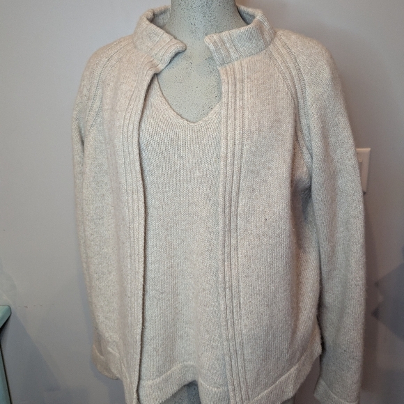 MaxMara V-neck sweater twin set in soft wool, viscose & cashmere Size XL - Picture 1 of 17
